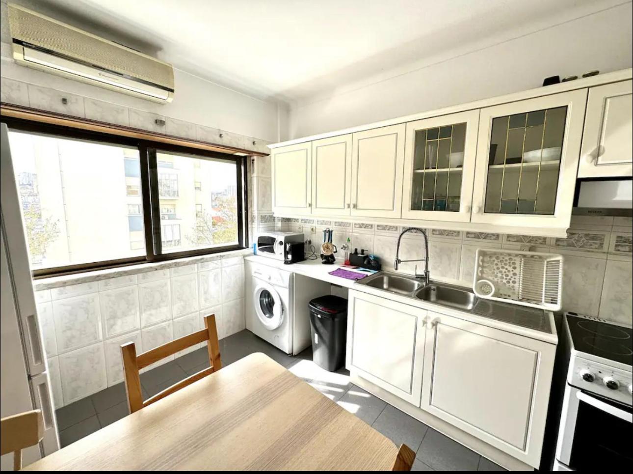 Airport And Bus Station Home Lisboa Екстериор снимка