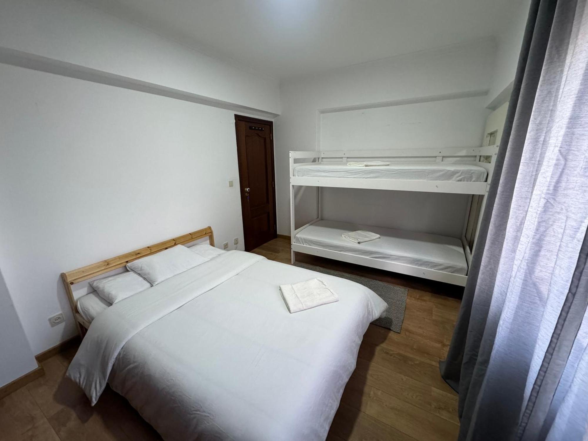 Airport And Bus Station Home Lisboa Стая снимка